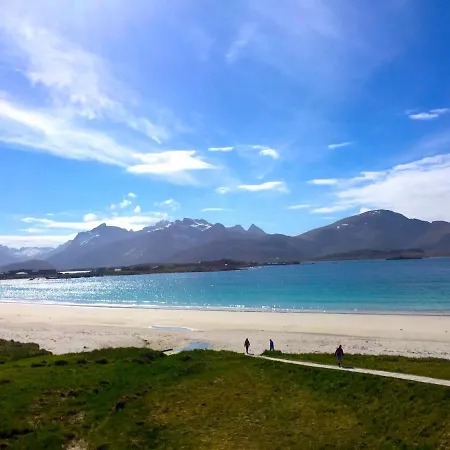 Hoven View - Middle Of Lofoten *